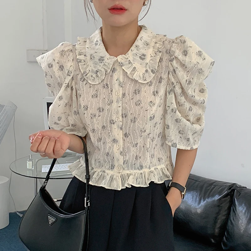 Koreańska Kwiat Krótka Koszula z Plisami Peter Pan Kołnierz Bluzki Damskie Chic Puff Sleeve 2021 New Blusas Camisas De Mujer