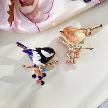 Wielokolorowy Ptak Broszki dla kobiet Moda Jakość Zwierząt Emalia Szpilka Klapy Plecaki Szpilka Ikonę Projektant Biżuterii Hurtowych Prezent