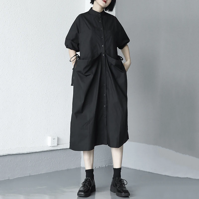 [EAM] Women Black Sznurek Long Shirt Dress New Stand Collar Short Sleeve Loose Fit Fashion Tide Wiosna Lato 2021 1DD9452