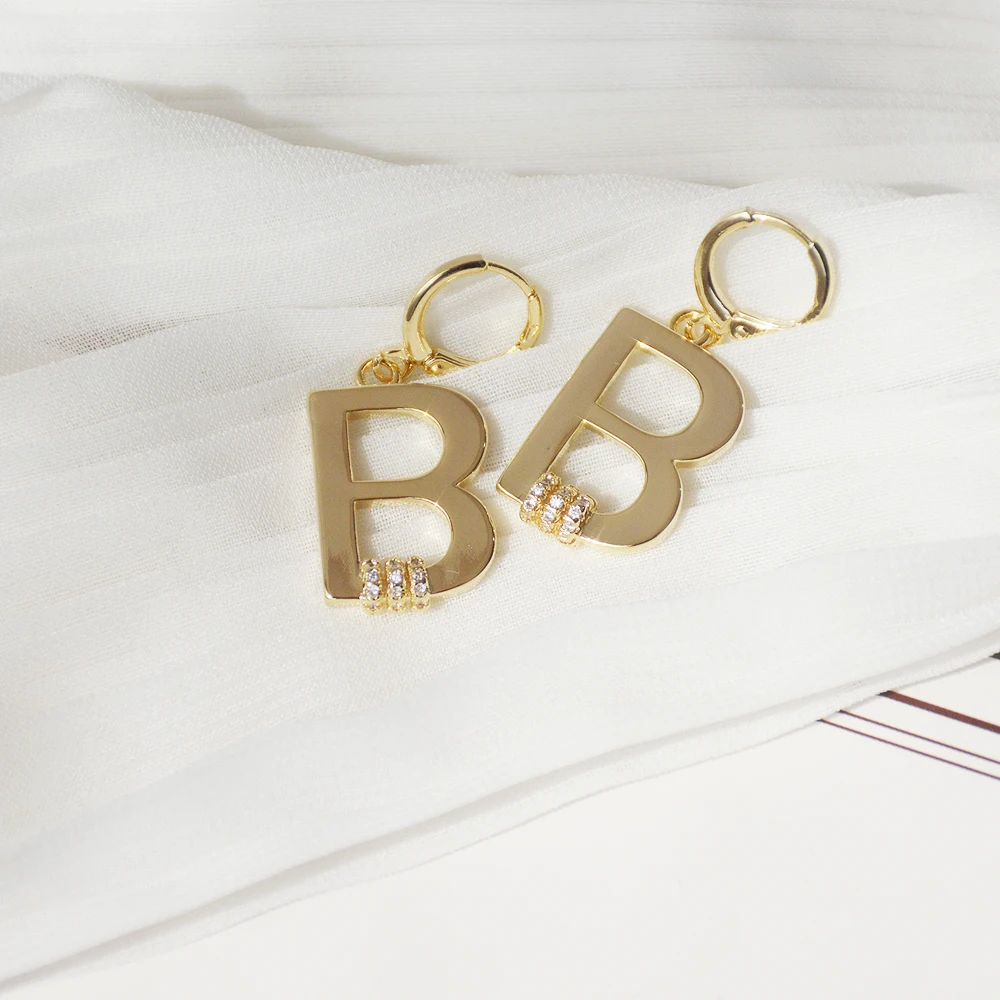 1 Para Retro Moda Nowy Projekt Litera B Wisiorek Wymienne Kolczyki dla Kobiet Partii Biżuteria Akcesoria