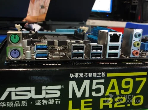 Socket AM3+ płyta główna Asus M5A97 LE R2.0 32GB DDR3 PCI-E 2.0 AMD 970 Original Desktop Aus M5A97 LE R2.0 druku płyty głównej AM3+, ATX