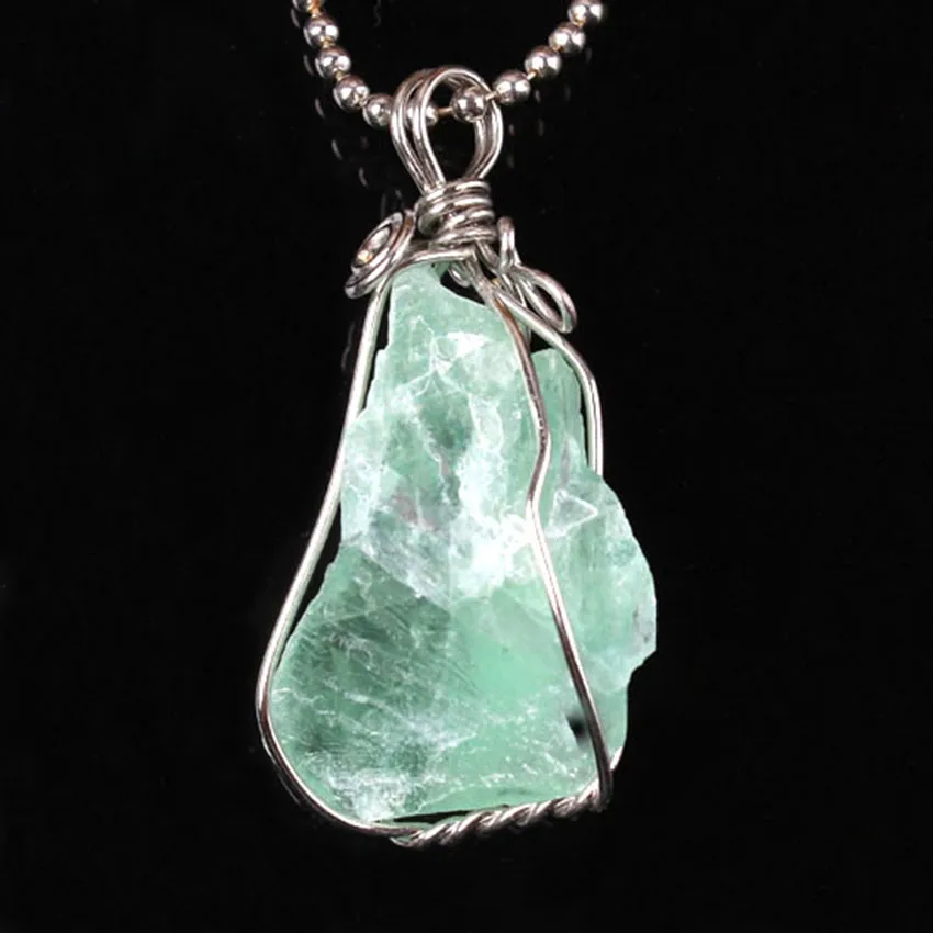KFT Natural Irregular Shape Healing Crystal Fluorite Stone Wisiorek Handmade Druciana Owinąć Mineralny Kamień Wisiorek Biżuteria